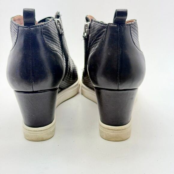 Linea Paolo Felicia Wedge Sneaker Size 7B - Picture 4 of 8